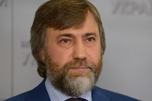 Вадим Новинский: Ни разу Порошенко даже не пытался вести речь о военном положении. Просто рейтинг у него был достаточно высоким