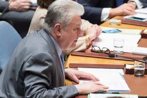 Ельченко: Украина намерена решать конфликтую ситуацию мирным путем с соблюдением международных соглашений