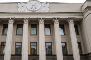 Рада согласилась ввести военное положение на месяц