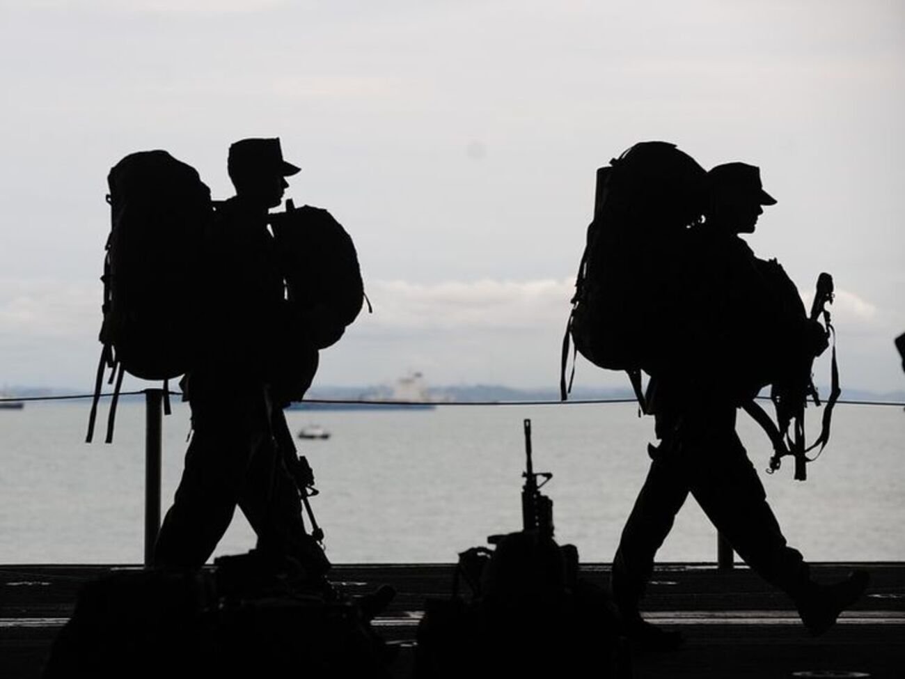 Введение военного положения связано с захватом украинских кораблей в Черном море