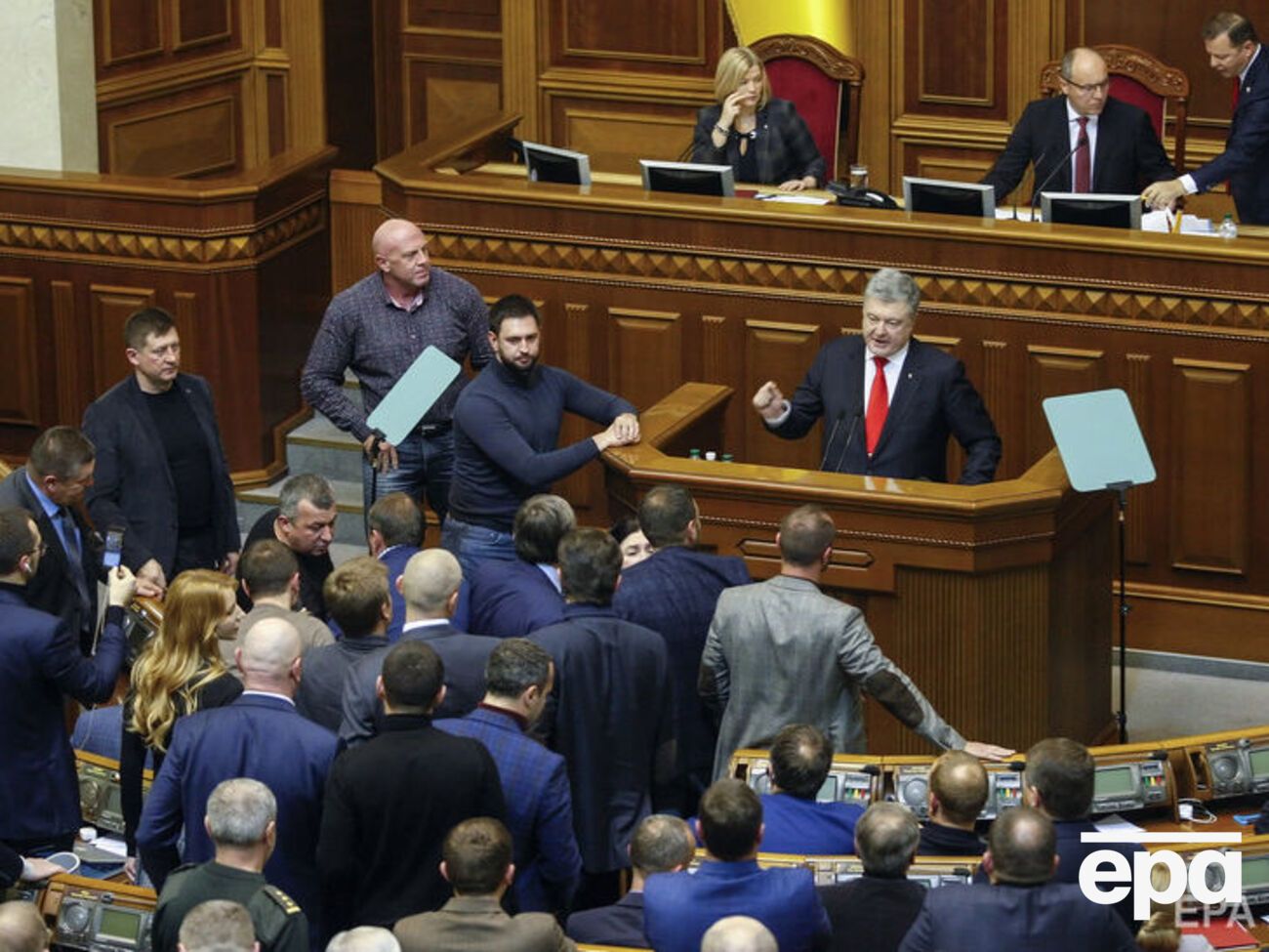 Верховна Рада підтримала введення воєнного стану з 28 листопада