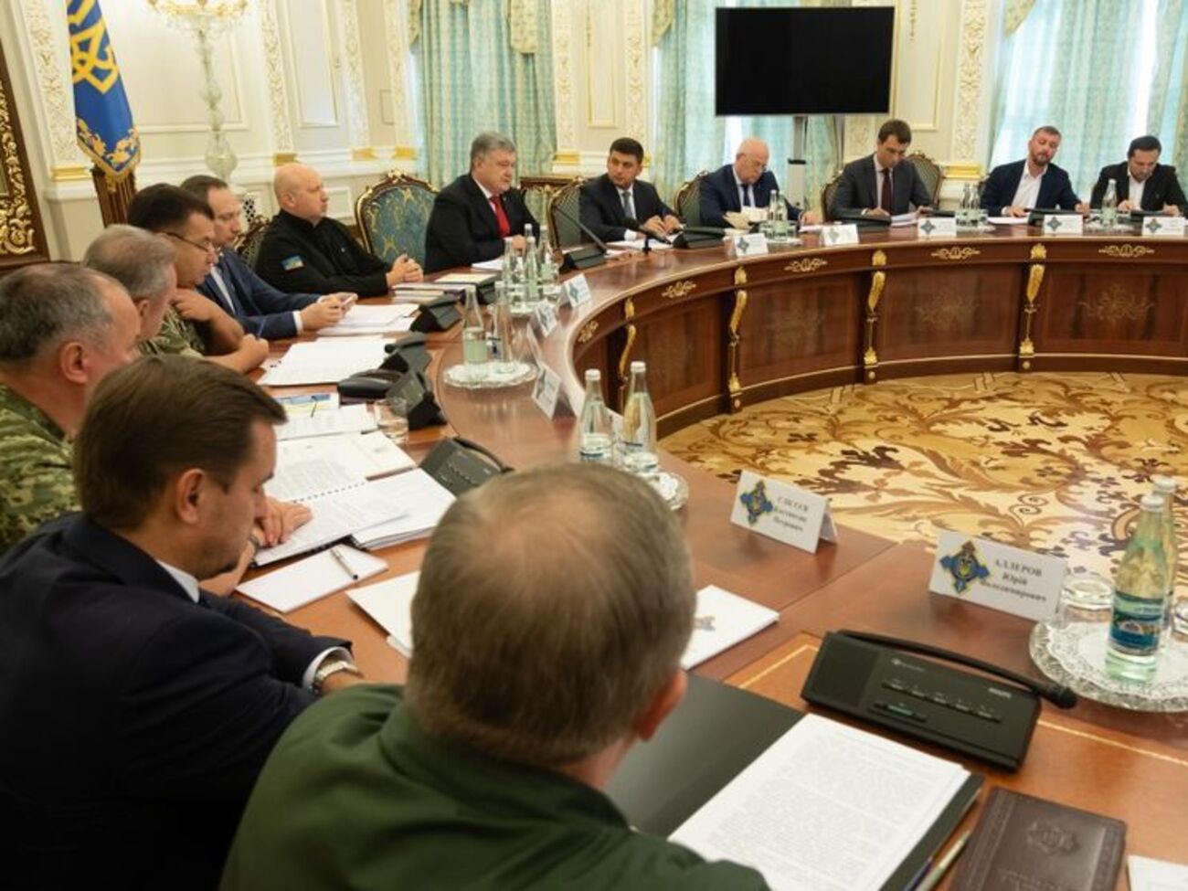 Решение СНБО вступило в силу 27 ноября