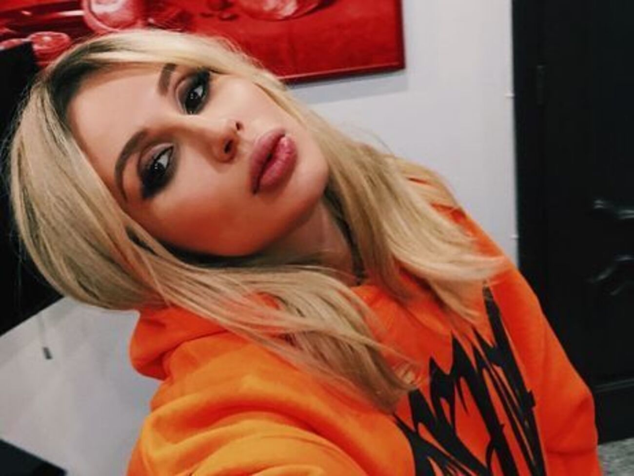 Loboda сняла видео за кулисами