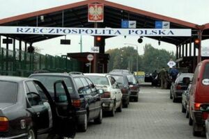 Мітингувальники почали пропускати автомобілі до пунктів пропуску на кордоні з Польщею