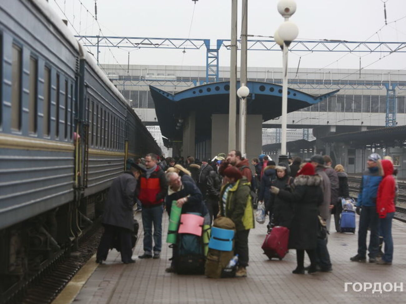 "Укрзалізниця": Движение поездов не прекращалось