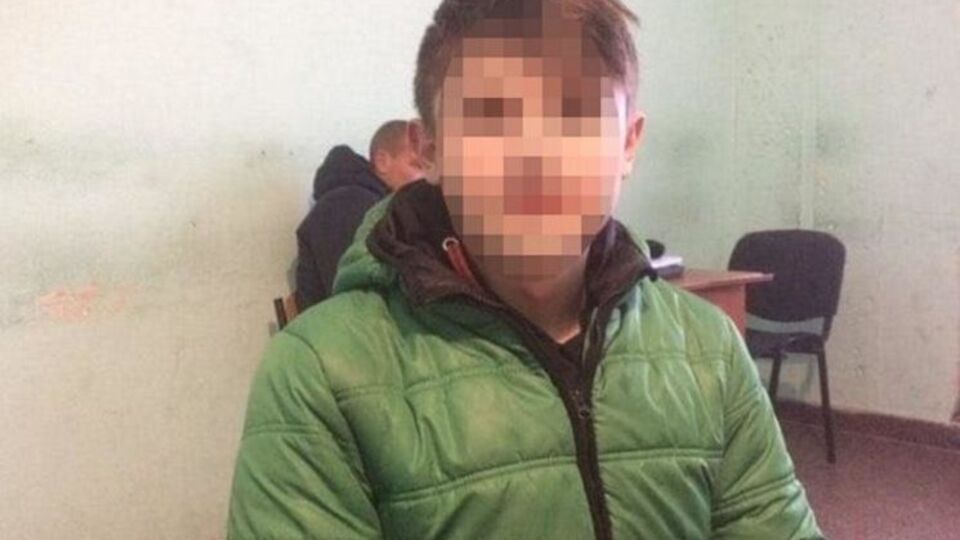 Парня доставили в отделение полиции до выяснения обстоятельств