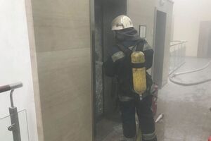 За інформацією ДСНС, горіли кабелі в шахті ліфта