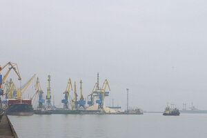 По состоянию на 11.00 29 ноября семь судов не могли выйти в море