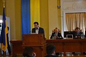 Депутати не підтримали звернення до Павла Клімкіна, подане Ігорем Телішевским (на фото за трибуною)