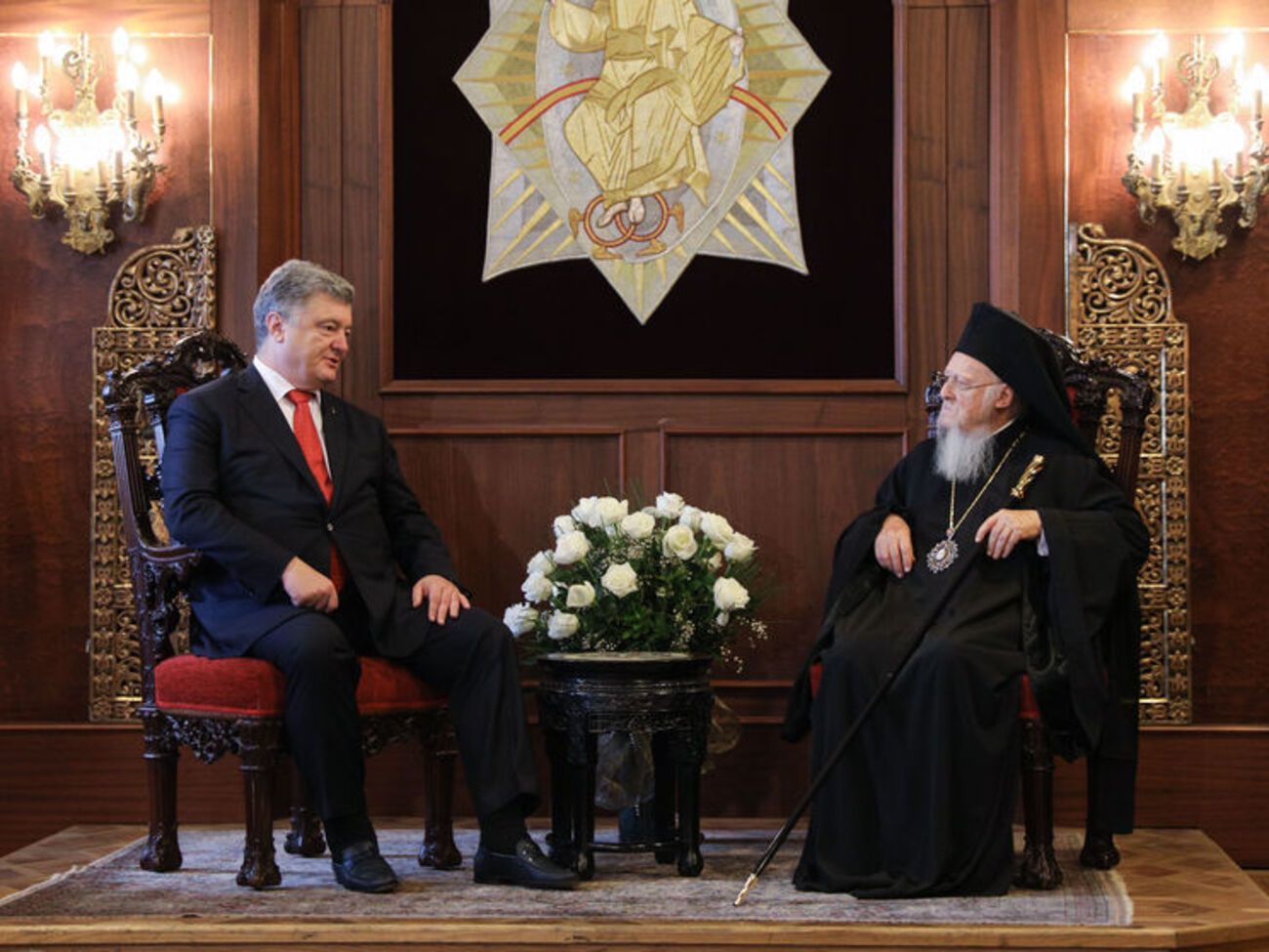 Порошенко встретился с Варфоломеем в Стамбуле