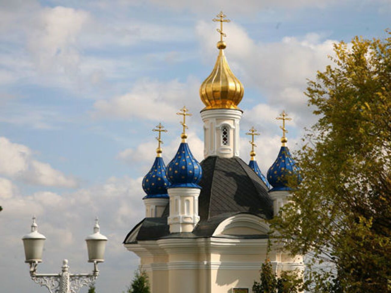 За документами, УПЦ МП розпоряджається лаврою до 2052 року