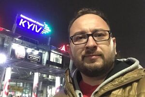 29 листопада Полозов повідомив, що є захисником капітана 2-го рангу Дениса Гриценка