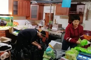 Активисты отправят украинским морякам собранные вещи, за исключением скоропортящихся продуктов