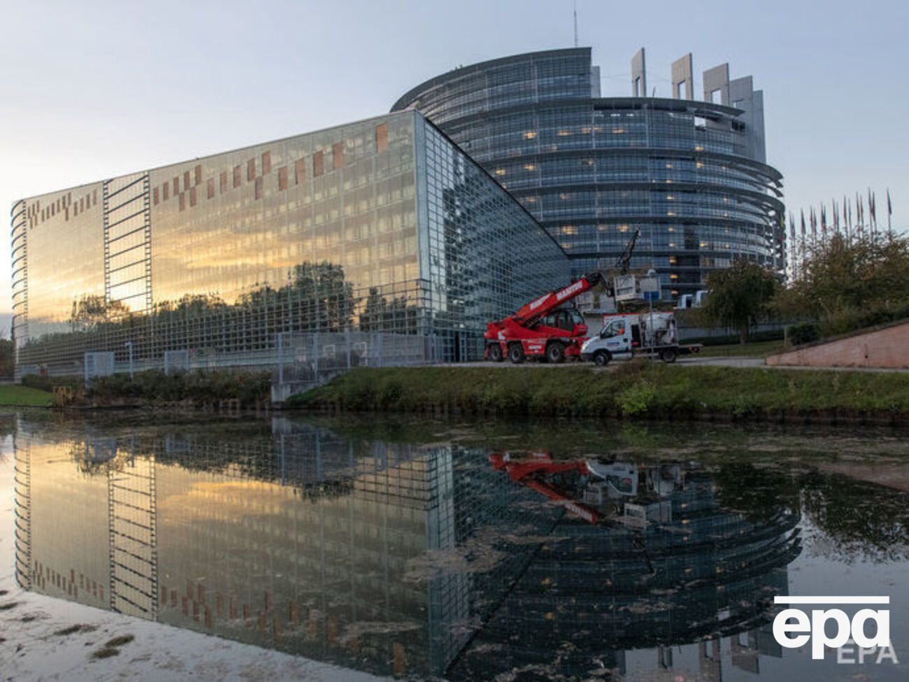 В Европарламенте призвали правительства стран ЕС не самоустраняться от ситуации в Азово-Черноморском регионе