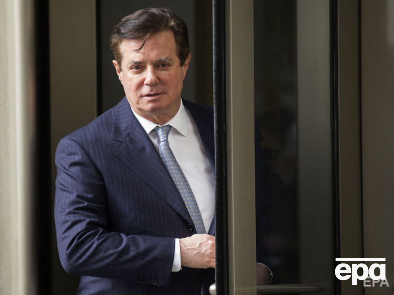 В 2000-х Манафорт консультировал в Украине Партию регионов и ее лидеров
