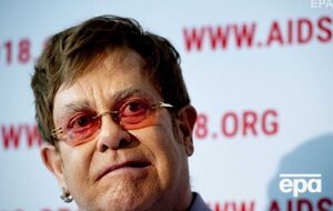 Элтон Джон заявил, что любит Украину
