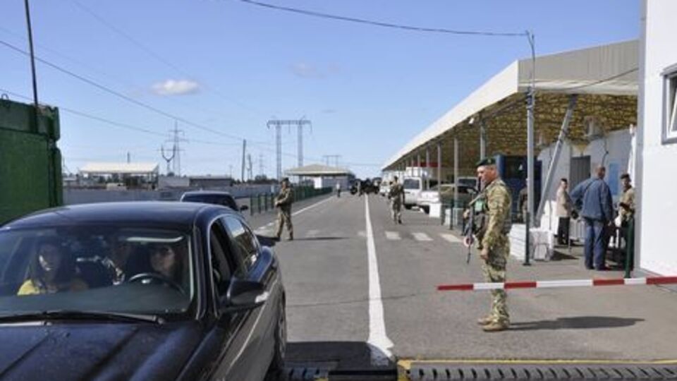 В ГПСУ сообщили об обстрелянном посте пограничников перед КПВВ "Марьинка"