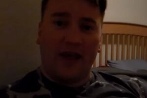 Беєрл розповідав про природу свого жінконенависництва