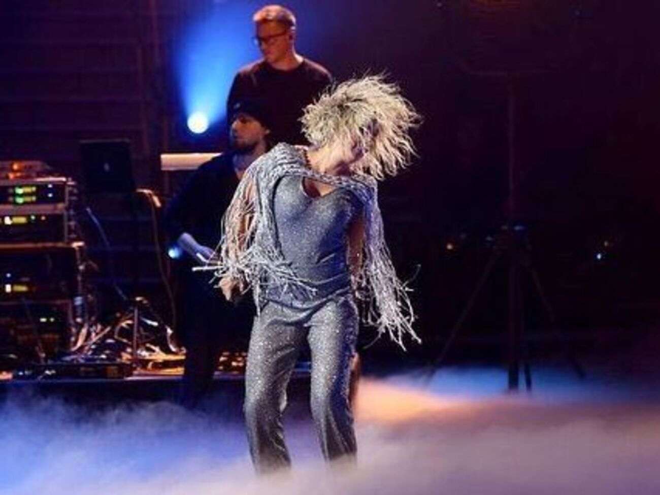 Джамала показала, как выглядит со светлыми волосами