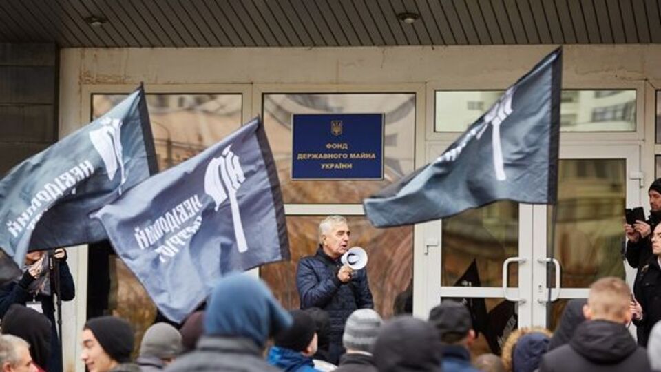 Сегодня к протесту присоединились представители общественной организации "Всеукраинское движение ветеранов и волонтеров АТО"