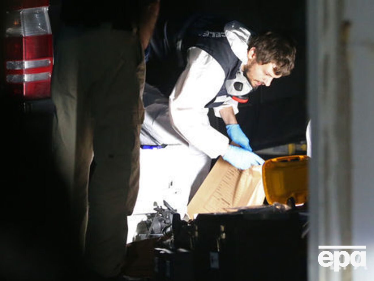 16-го і 17 жовтня турецькі правоохоронці провели обшук у консульстві