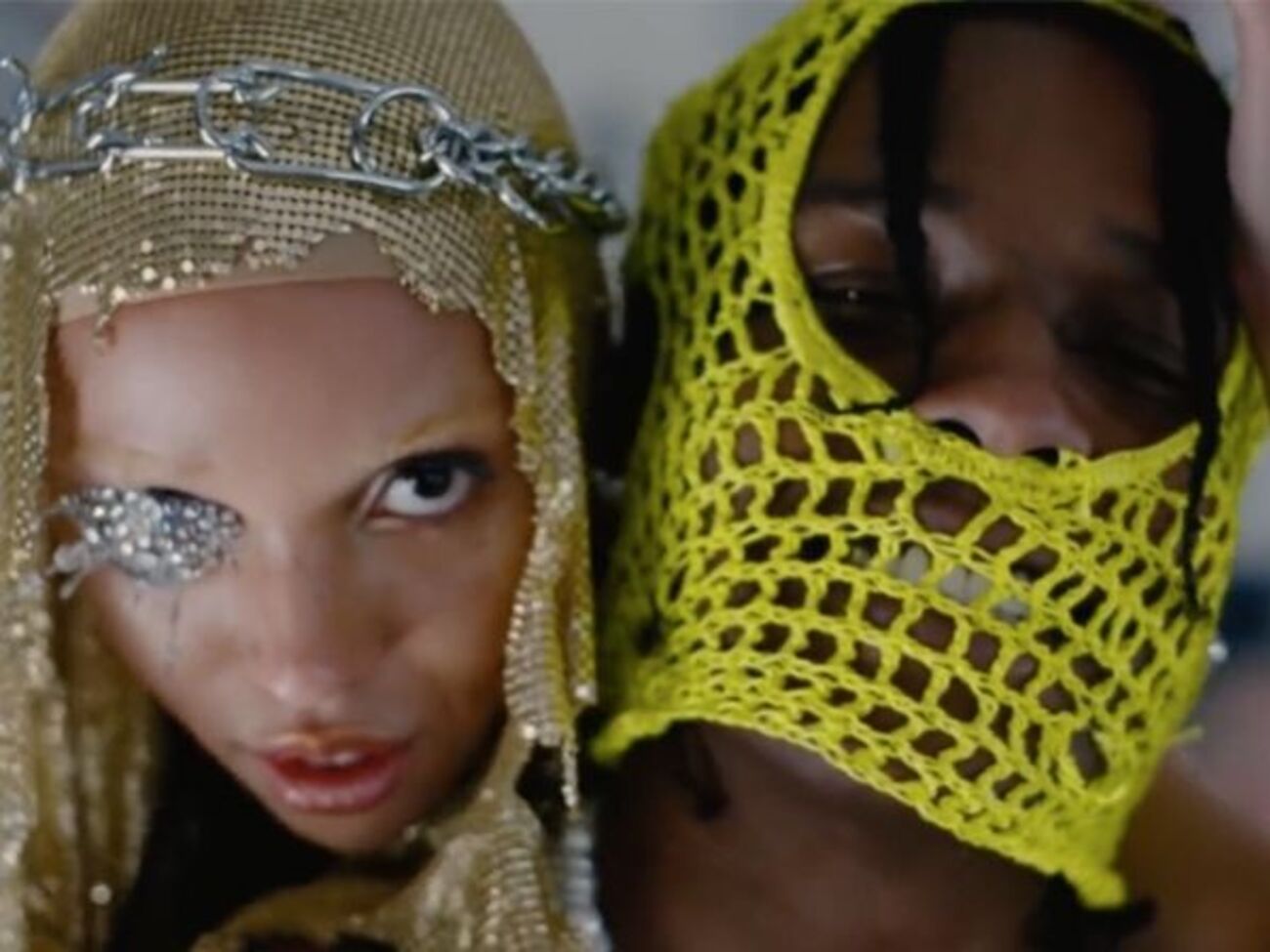 A$AP Rocky и FKA Twigs исполнили роли криминального дуэта