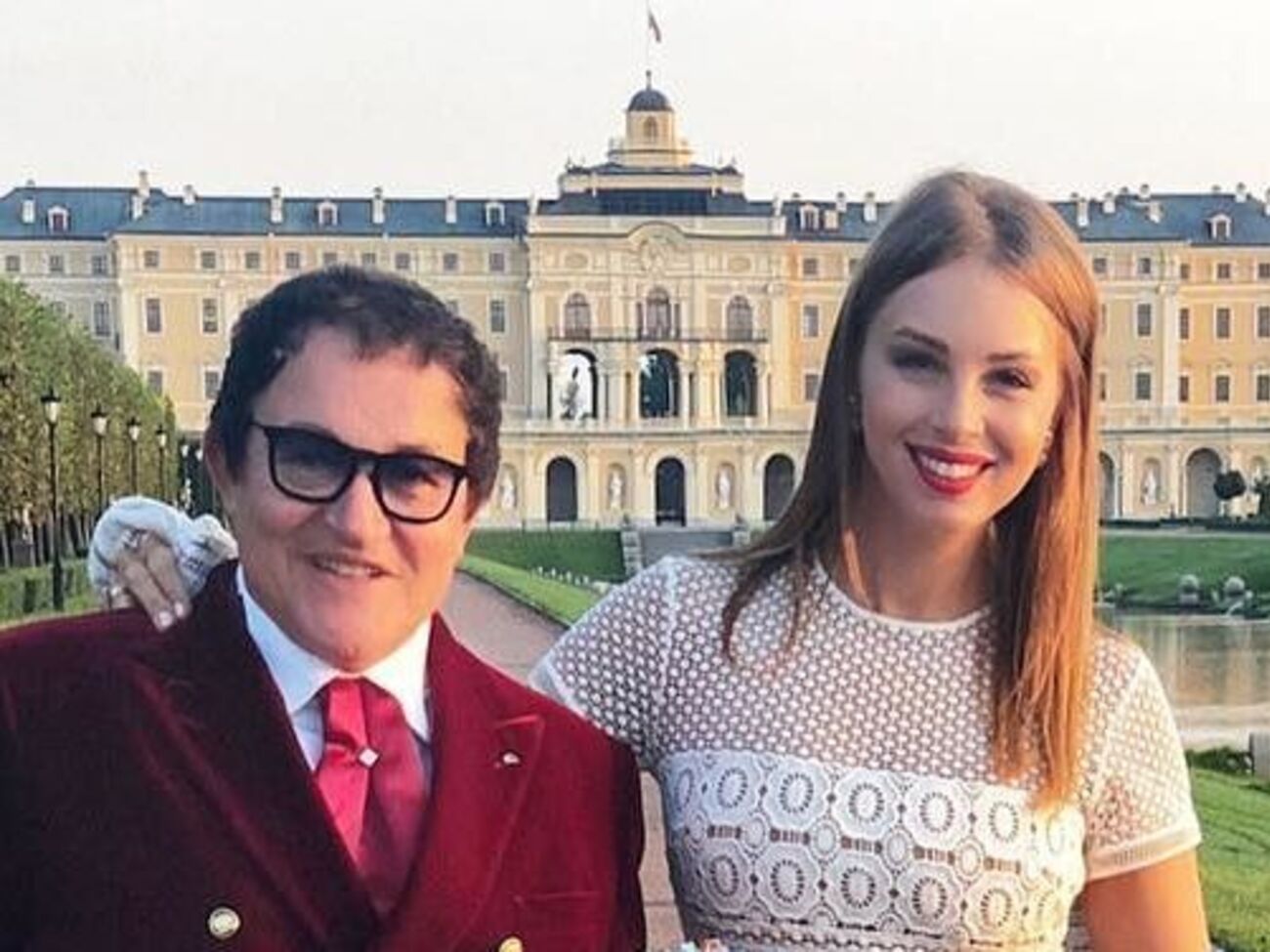 Полина Диброва показала округлившийся живот