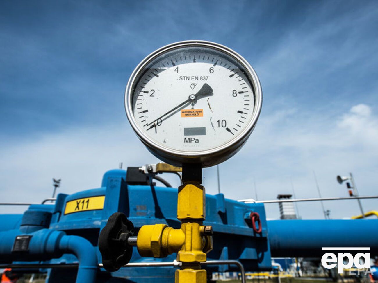 Управління соцзахисту населення розглядає в тиждень більш ніж 100 тис. заяв на субсидії