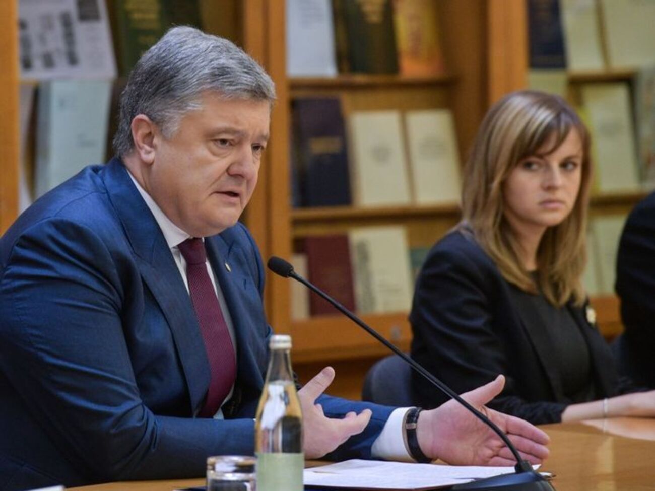 Порошенко: Історія останніх років демонструє дуже ефективну співпрацю між владою та активістами