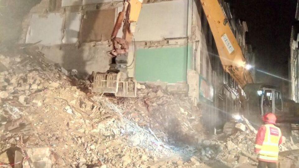 Рятувальники продовжують пошукову операцію