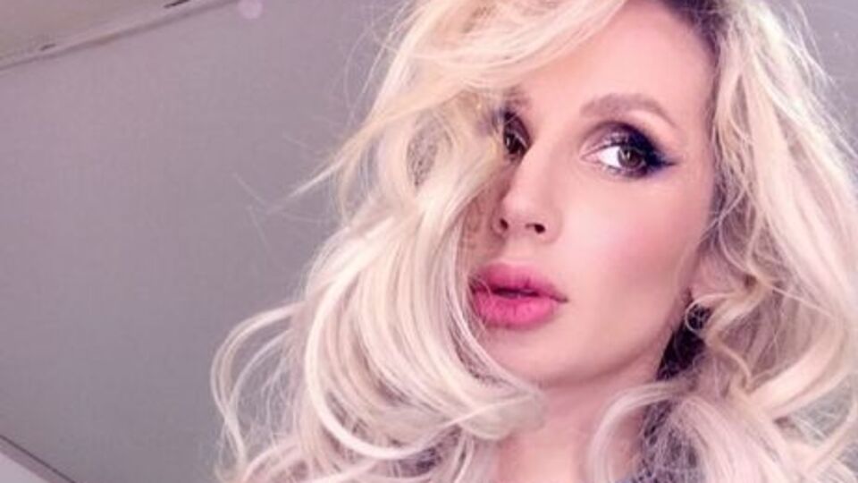 Loboda: Згораю вся дотла і до думки без тебе я звикаю