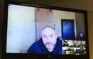 У сьогоднішньому судовому засіданні Крисін брав участь у режимі відеозв'язку з Торецької колонії, куди його етапували в жовтні 2018-го