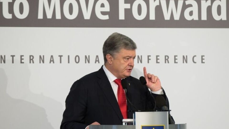 Порошенко: Будь-які натяки на ослаблення тиску провокують Росію на ігнорування мирного процесу на Донбасі