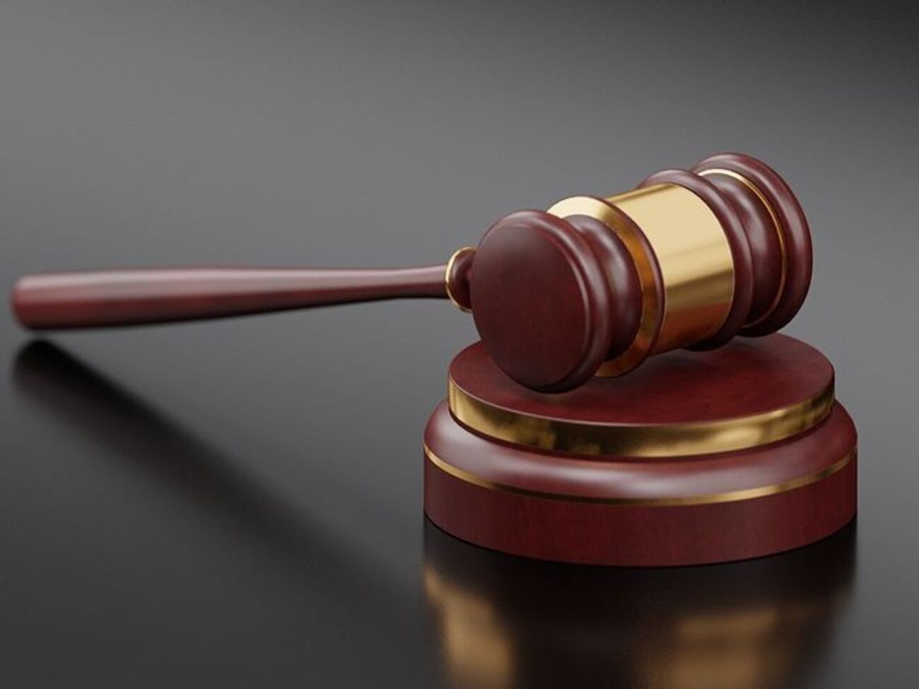 Суд приостановил решение местных советов об объединении в 34 территориальные общины из-за иска нардепа