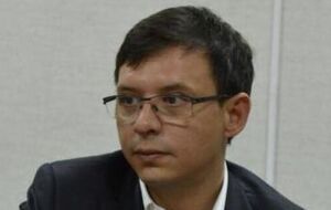 Евгений Мураев: Неважно, каких цветов – республиканских или демократических – ошейник, на который они нас посадили