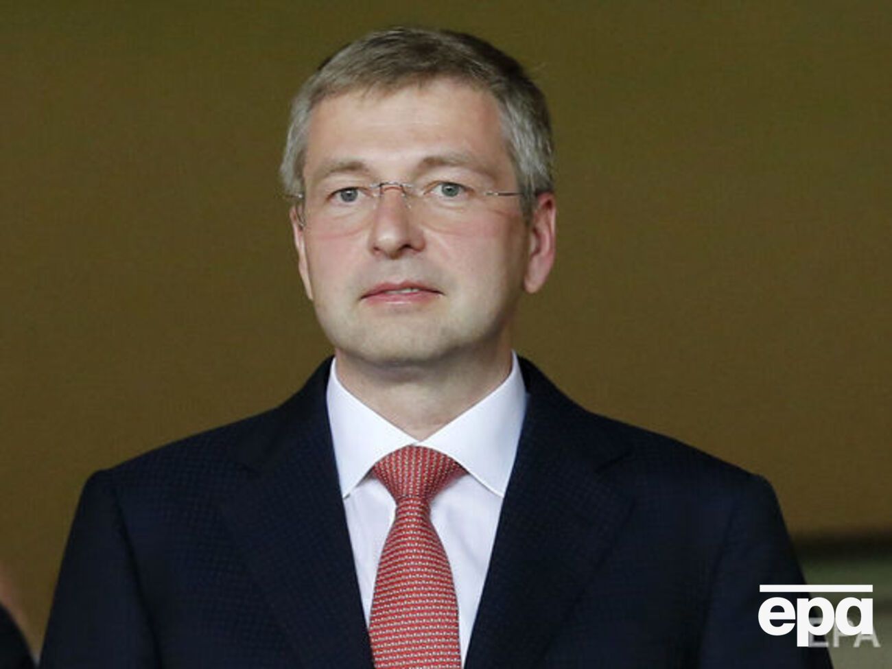 Риболовлєва звільнили під зобов'язання відмічатися в суді