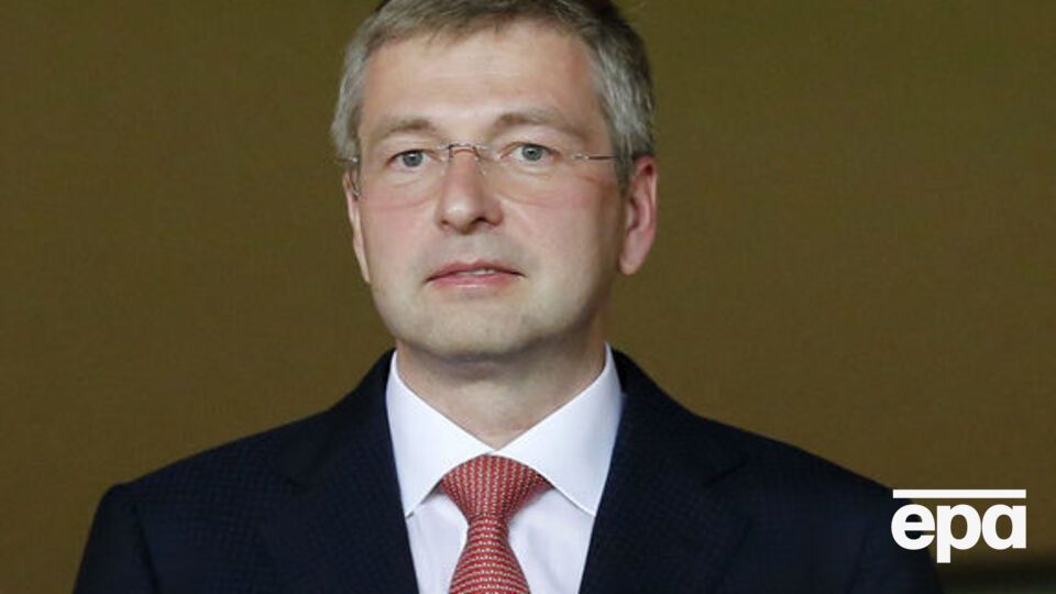 Риболовлєва звільнили під зобов'язання відмічатися в суді