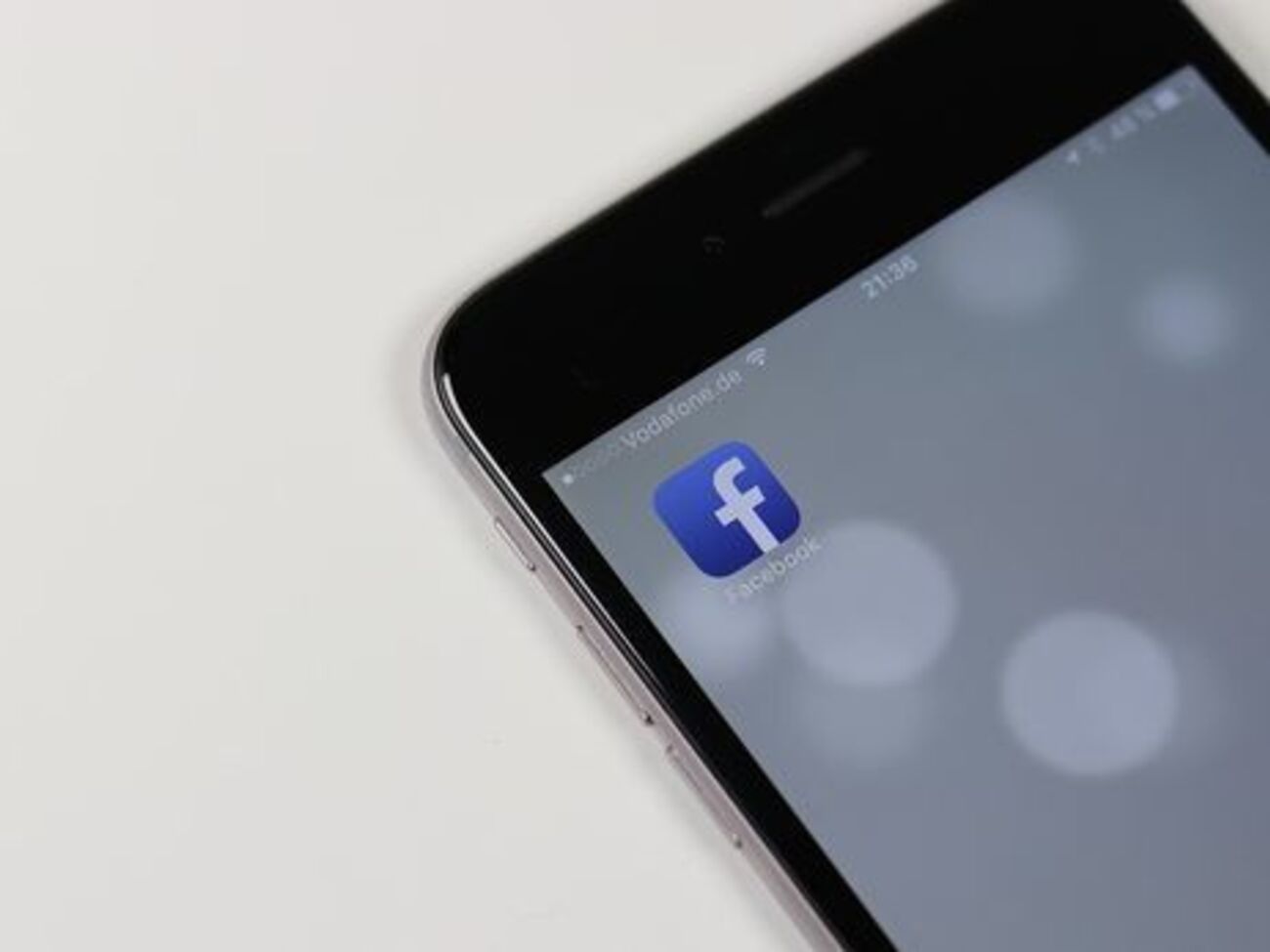 Facebook: Якщо ви випадково надіслали помилкове фото або недостовірну інформацію, ви зможете легко виправити ситуацію