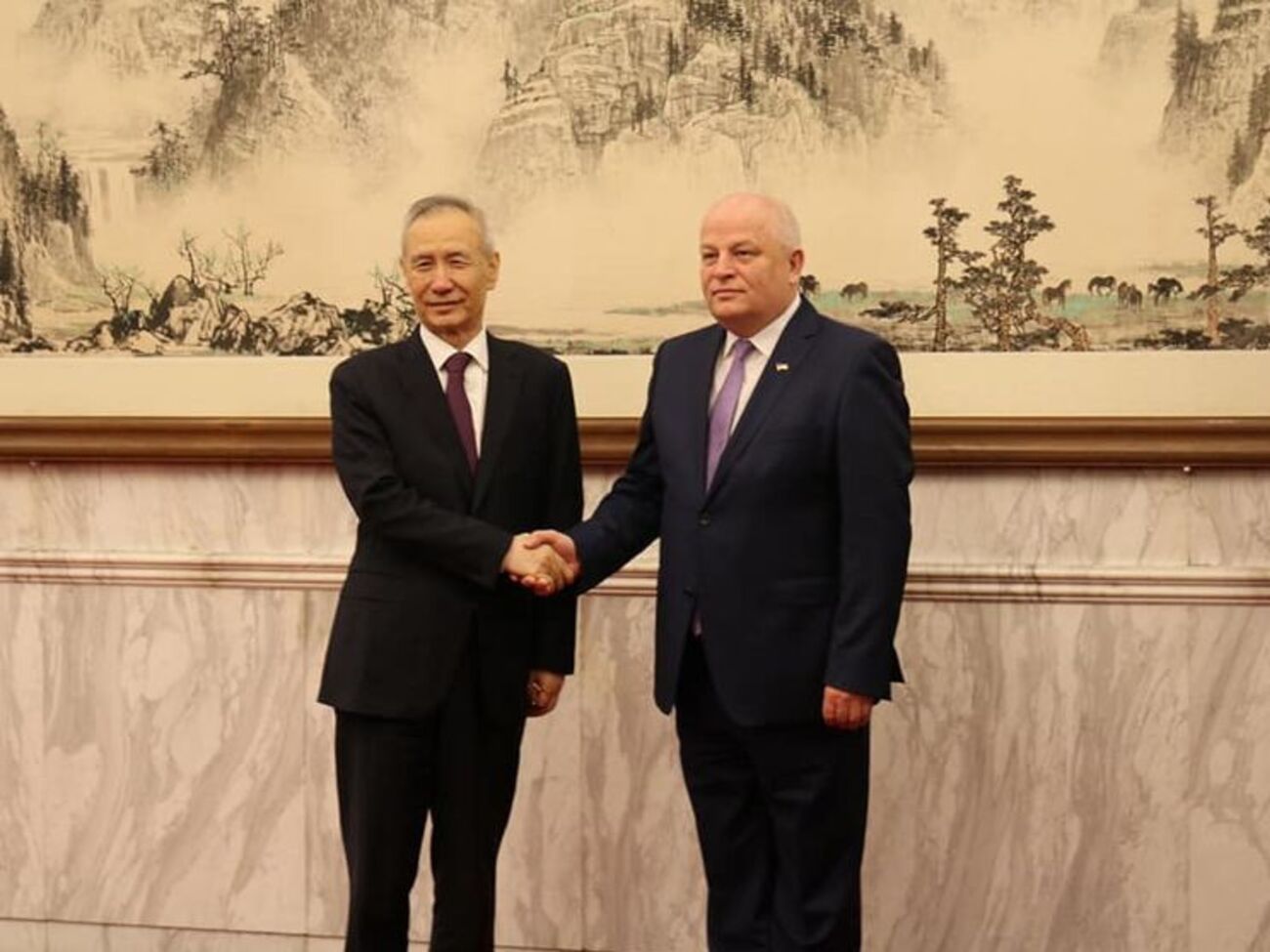 Кубив встретился с Лю Хе