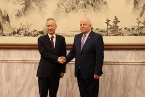 Кубив встретился с Лю Хе