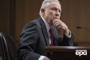 7 листопада Сешнс подав у відставку