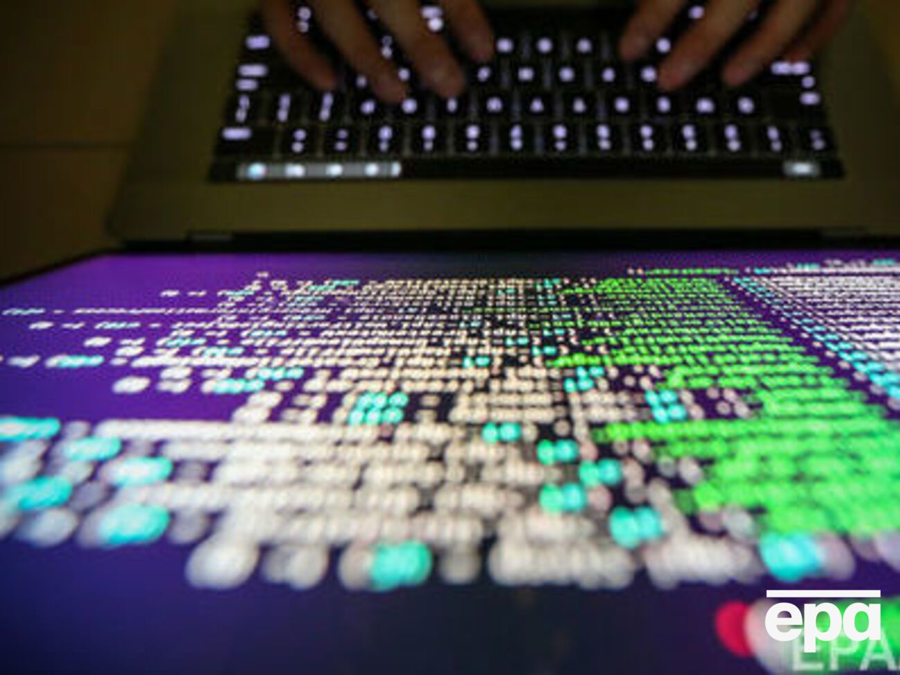 Один из департаментов горсовета Днепра закупил программное обеспечение по завышенной почти вдвое цене