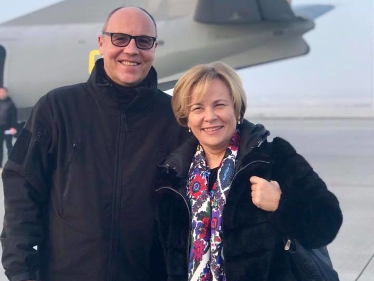 Политики вылетели на Донбасс сегодня утром