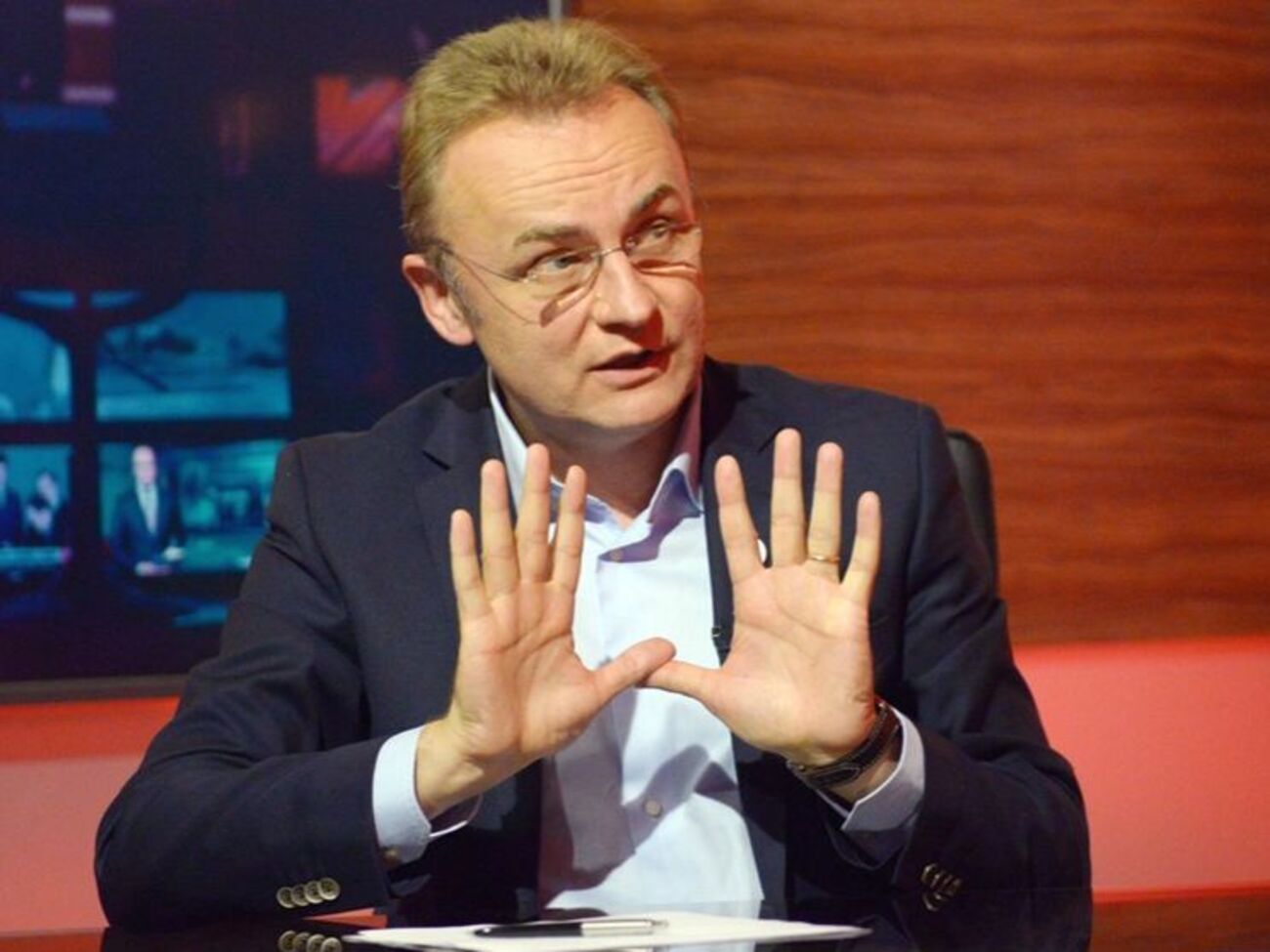 По данным Игоря Мосийчука, Андрей Садовый (на фото) поручал собирать на Екатерину Гандзюк компромат