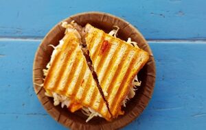 Лысенко сказал, что бутерброды вытащили из сумки