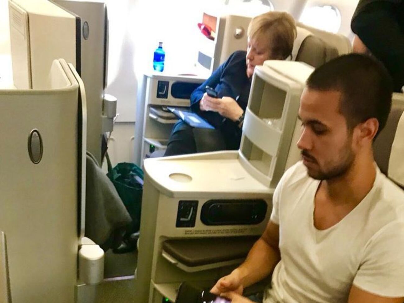 Меркель летела самолетом испанских авиалиний