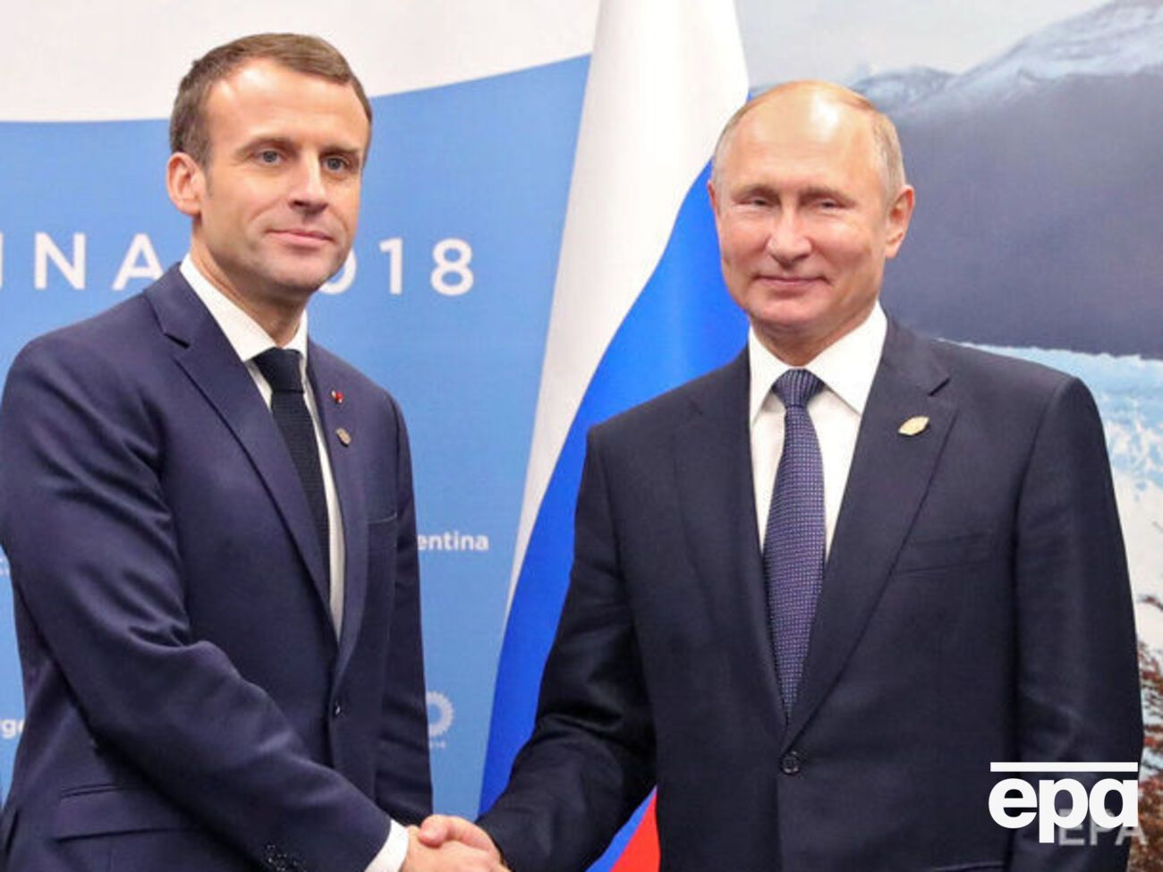 Макрон &ndash; Путину: Мы хотели бы обсудить тему выполнения Минских соглашений