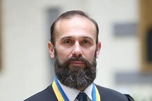 Емельянов фигурирует в нескольких уголовных делах