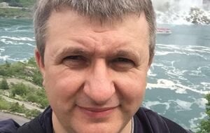 Українська громадськість повністю заперечує внутрішні процеси у Франції та в інших країнах. Скрізь Путін всемогутній, і це пояснює все