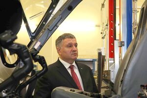 За словами Авакова, вертольоти передадуть Державній службі України з надзвичайних ситуацій, прикордонникам, поліції і Нацгвардії